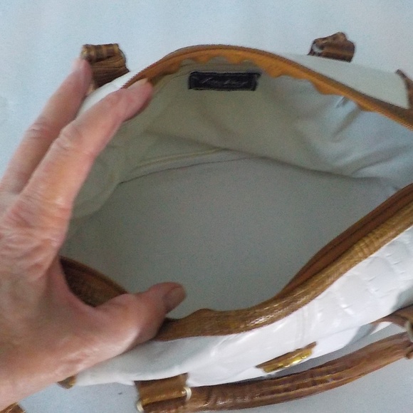 Handbag/CrossBody Zip Open Bottom Section - Picture 10 of 10